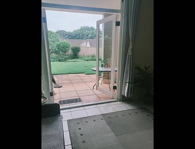 1 BEDROOM APARTMENT FOR SALE IN HILLCREST